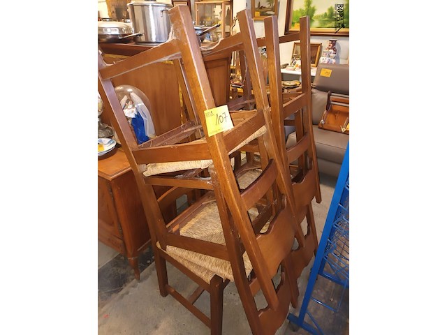 Lot 107 - eetkamerstoelen. 6 stuks - afbeelding 4 van  4
