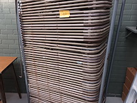 Lot 107 - kar met plooistoelen - afbeelding 3 van  4