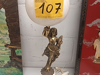Lot 107 - lampedair - afbeelding 1 van  4