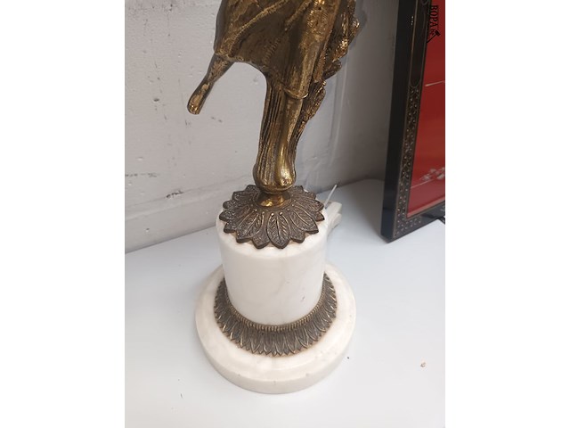 Lot 107 - lampedair - afbeelding 4 van  4