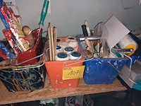 Lot 107 - lot schildersmateriaal - afbeelding 1 van  4