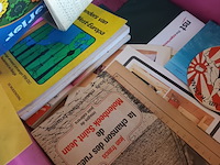 Lot 107 - oude prenten en boekjes. 1 bak - afbeelding 2 van  3