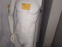 Lot 107 - paspop man op voet - afbeelding 1 van  3