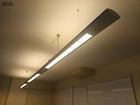 Lot 107 - plafondverlichting - afbeelding 1 van  2