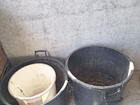 Lot 107 - pvc stapelbakken en kuipen. 23 stuks - afbeelding 3 van  3