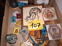 Lot 107 - souvenirs van reizen - afbeelding 3 van  5