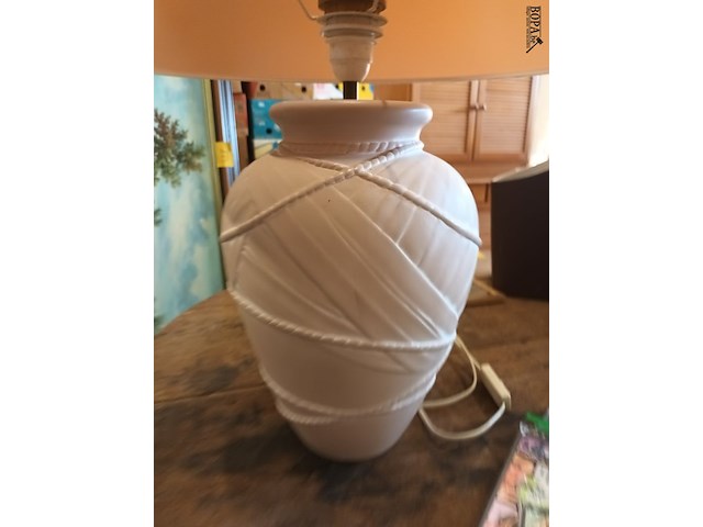 Lot 107 - vintage tafellamp - afbeelding 2 van  2