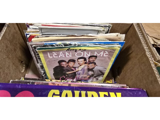 Lot 108 - doos lp's en singles - afbeelding 3 van  3