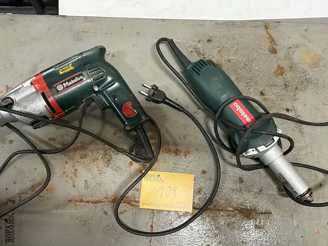 Lot 108 - electrisch gereedschap: matabo klopboormachine, rechte slijp - afbeelding 1 van  3