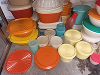 Lot 108 - groot lot tupperware. 67 stuks - afbeelding 3 van  6