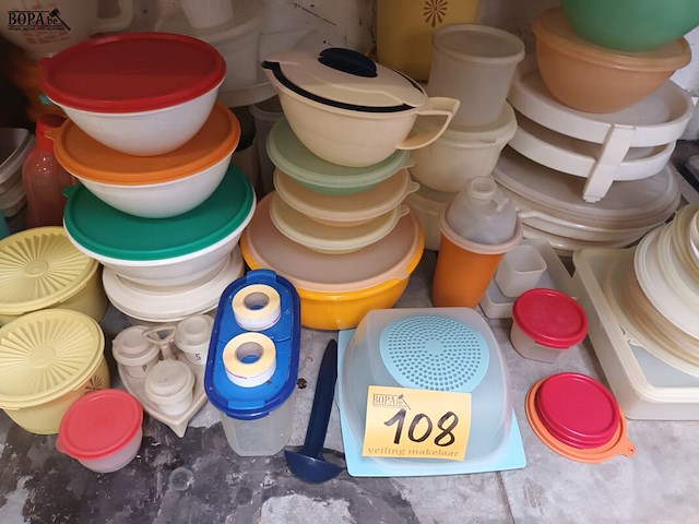 Lot 108 - groot lot tupperware. 67 stuks - afbeelding 6 van  6