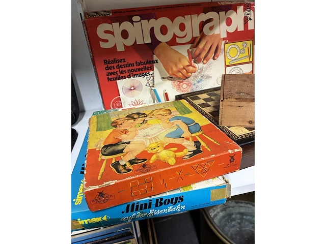 Lot 108 - lot vintage creatieve spelen - 9 stuks - afbeelding 2 van  5