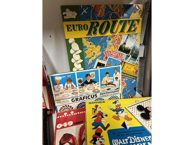 Lot 108 - lot vintage creatieve spelen - 9 stuks - afbeelding 4 van  5