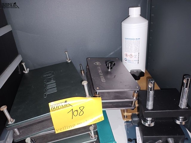 Lot 108 - materiaal voor gsm reparatie - afbeelding 2 van  3