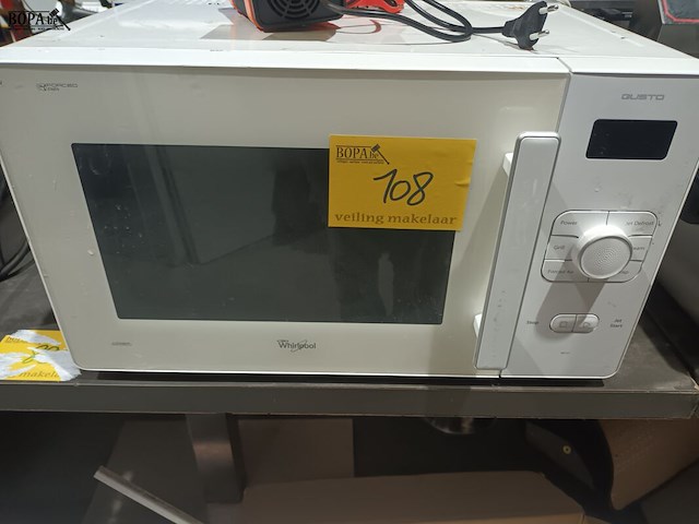 Lot 108 - microgolfoven whirlpool - afbeelding 1 van  3
