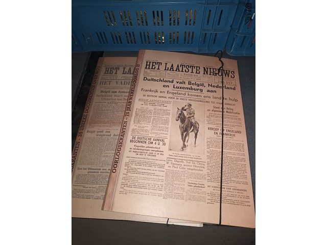Lot 108 - oorlogskranten en herdenkingsmunt - afbeelding 4 van  5