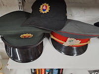 Lot 108 - politie kepies, slowakije, hongarije & luxemburg - afbeelding 2 van  4