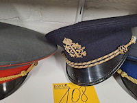Lot 108 - politie kepies, slowakije, hongarije & luxemburg - afbeelding 3 van  4