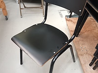Lot 108 - retro look zwarte schoolstoelen. 18 stuks - afbeelding 3 van  5