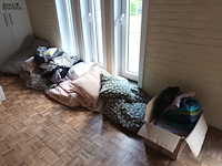 Lot 108 - showroom linnen en dekens - afbeelding 2 van  6