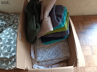 Lot 108 - showroom linnen en dekens - afbeelding 3 van  6