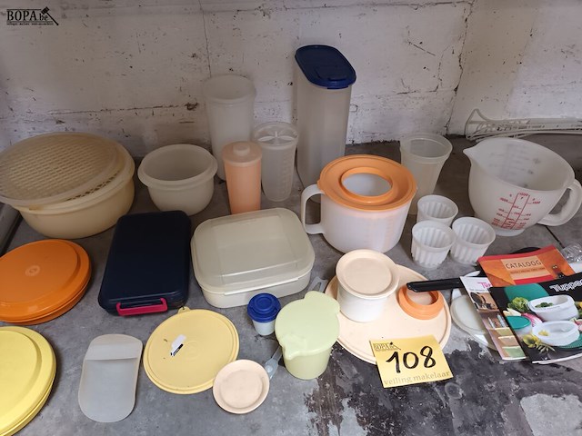Lot 108 - tupperware. 30 stuks - afbeelding 1 van  4