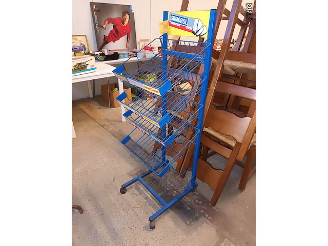 Lot 108 - vintage metalen rek stimorol - afbeelding 2 van  4