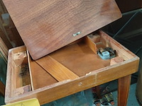 Lot 108 - vintage muziektafel, nu bijzettafeltje zijn - afbeelding 4 van  4