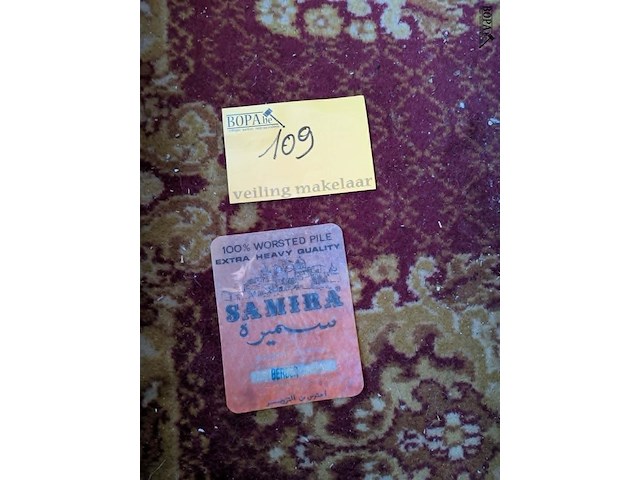 Lot 109 - diverse vintage tapijten oa. samira - afbeelding 4 van  4
