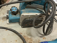 Lot 109 - electrisch gereedschap: makita vlakschuurmachine, rechte sli - afbeelding 2 van  3