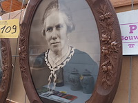 Lot 109 - fotokaders ovaal. 2 stuks - afbeelding 2 van  3