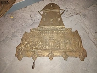 Lot 109 - koperen schalen en kapstok - afbeelding 2 van  6