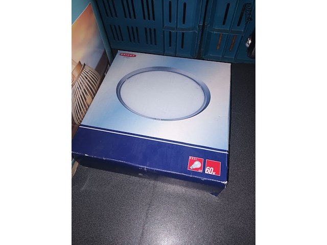 Lot 109 - plafondlamp en kaarsenhouder - afbeelding 2 van  4