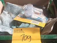 Lot 109 - poetsdoeken en toiletblokjes - afbeelding 4 van  4