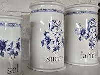 Lot 109 - porseleinen voorraad potten - afbeelding 3 van  3