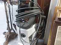 Lot 109 - powerplus hogedrukreiniger - afbeelding 1 van  3