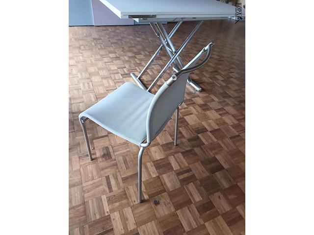 Lot 109 - stoelen. 4 stuks - afbeelding 2 van  4