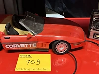 Lot 109 - vintage rode chevrolet c4 radiografische bestuurbare auto