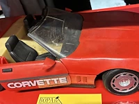 Lot 109 - vintage rode chevrolet c4 radiografische bestuurbare auto - afbeelding 3 van  4