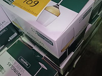 Lot 109 - wijnglas in doos. 7 stuks - afbeelding 1 van  2