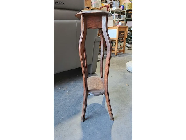 Lot 11 - antieken houten plantentafel met sierlijk gebogen poten en o - afbeelding 2 van  4