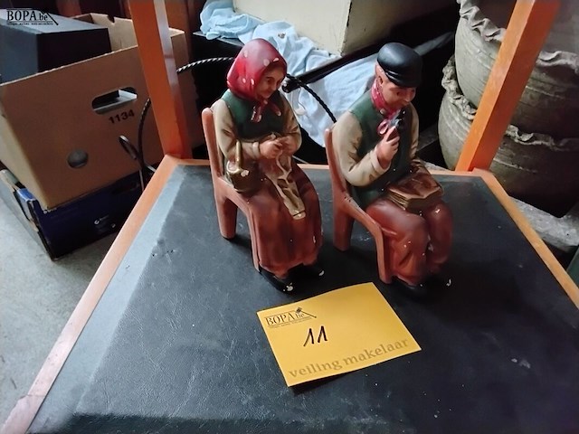 Lot 11 - beelden pottery flamande - afbeelding 1 van  2