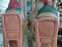 Lot 11 - beelden pottery flamande - afbeelding 2 van  2