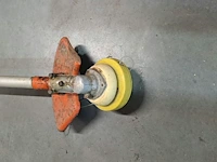 Lot 11 - benzine aangedreven bosmaaier echo oranje - afbeelding 4 van  4