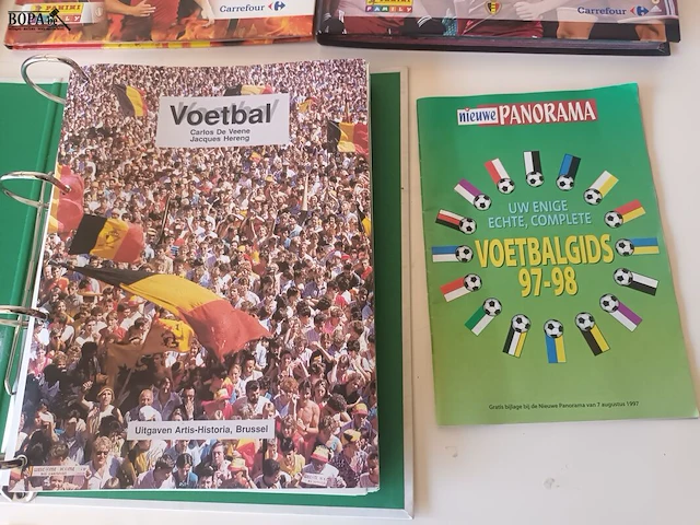 Lot 11 - boeken voetbal en panini. 5 stuks - afbeelding 5 van  8