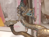 Lot 11 - bronzen drakenkandelaar - afbeelding 2 van  4