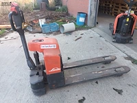 Lot 11 - elektrische pallet lifter linde - afbeelding 2 van  5