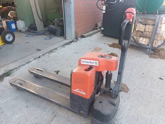 Lot 11 - elektrische pallet lifter linde - afbeelding 4 van  5