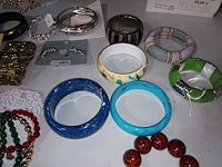 Lot 11 - fantasiejuwelen. 48 stuks - afbeelding 5 van  8