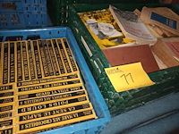 Lot 11 - franstalige boeken. 2 bakken - afbeelding 1 van  3